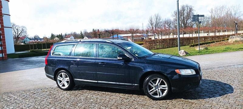 Gebraucht Volvo V70 136 PS (100 kW) 2009 Blau Kombi