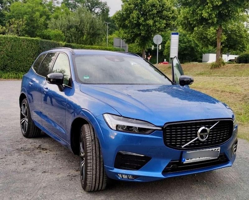 Blau Gebraucht 2021 Volvo XC60 R-Design SUV | 42.499 € - Bild 1/4