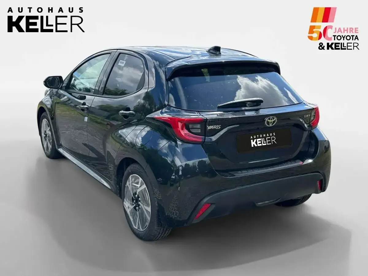 Neu Toyota Yaris 117 PS (86 kW) 2025 Schwarz Kleinwagen