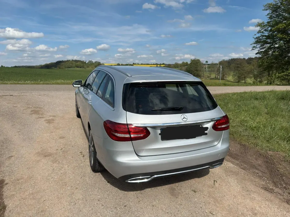 Gebraucht Mercedes C180 Avantgarde 156 PS (114 kW) 2016 Silber Kombi