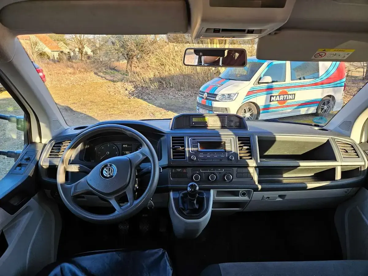 Gebraucht VW Transporter 102 PS (75 kW) 2018 Candyweiß Van