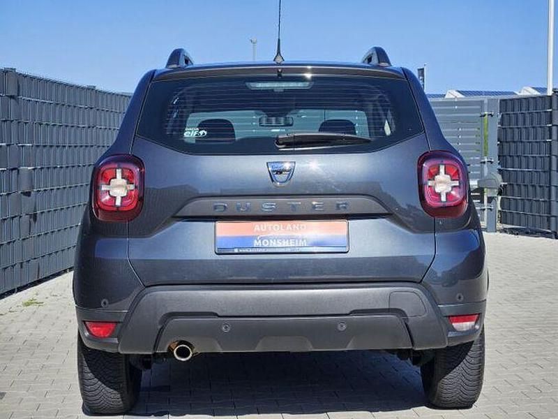 Gebraucht Dacia Duster Comfort 114 PS (83 kW) 2018 Grau SUV
