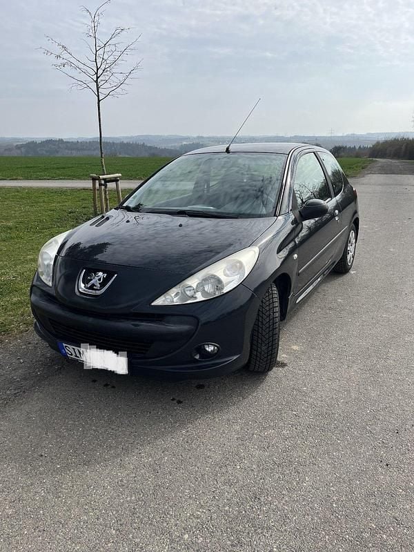 Blau Gebraucht 2010 Peugeot 206+ Kleinwagen | 1.250 € (Guter Preis) - Bild 1/4