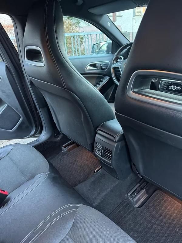 Gebraucht Mercedes A180 109 PS (80 kW) 2015 Grau Kombi