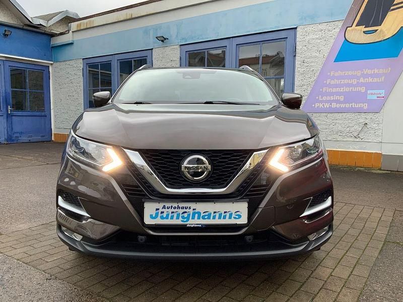 Braun Gebraucht 2019 Nissan Qashqai N-Connecta SUV | 16.490 € (Guter Preis) - Bild 1/4