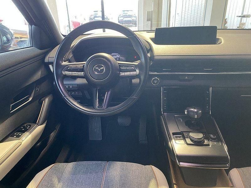 Gebraucht Mazda MX30 Ad'Vantage 106 kW (145 PS) 2022 3ton magmarot metallic (metallic) SUV