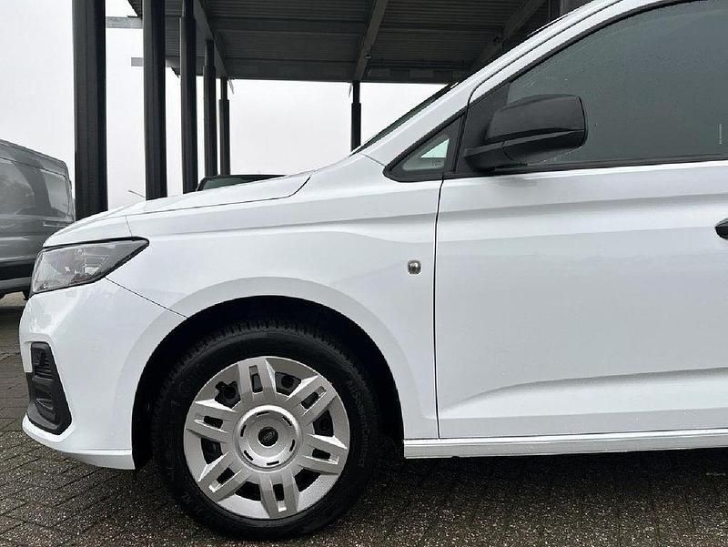 Neu Ford Transit Trend 102 PS (75 kW) 2025 Frozen white Van / Kleinbus