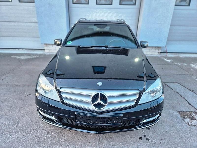 Gebraucht Mercedes C200 184 PS (135 kW) 2011 Schwarz Kombi