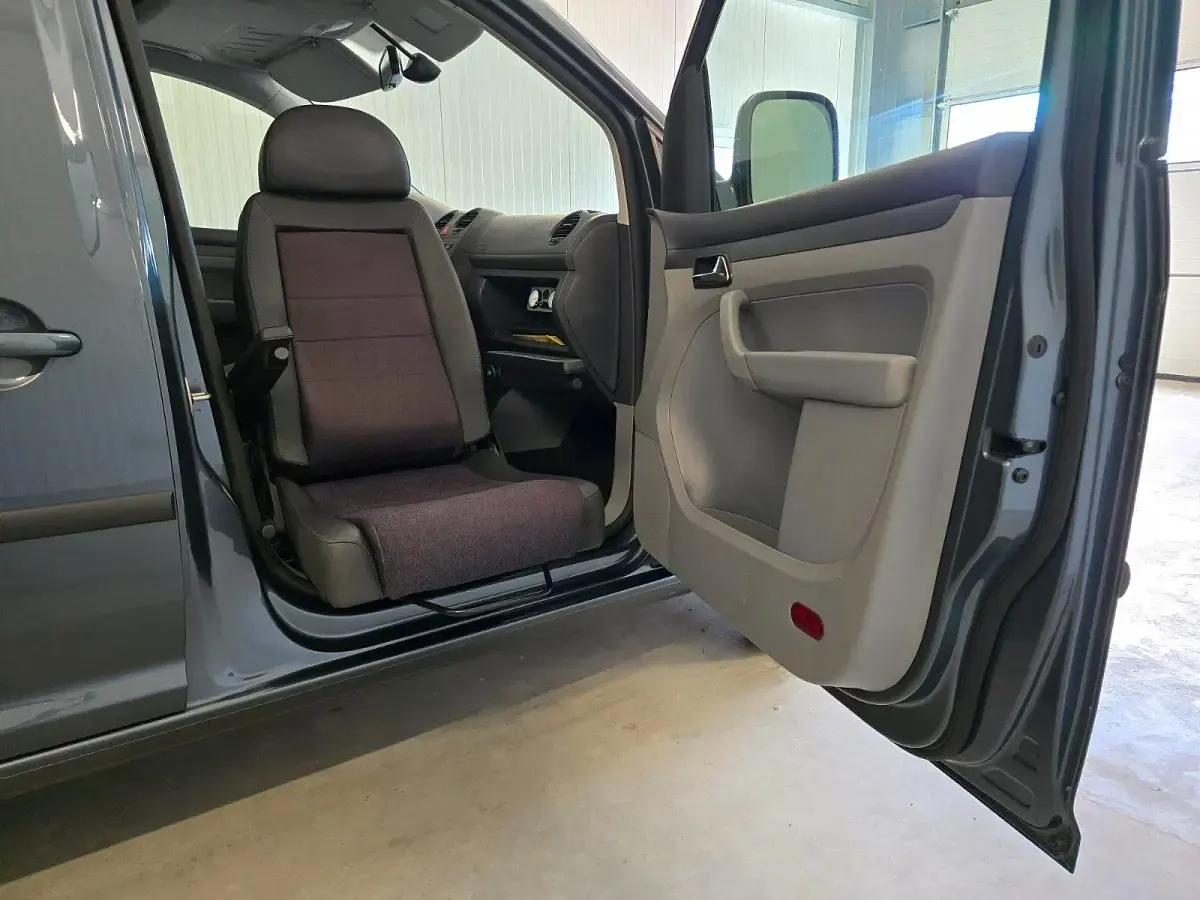 Gebraucht VW Caddy Maxi 105 PS (77 kW) 2009 Grau Van / Kleinbus