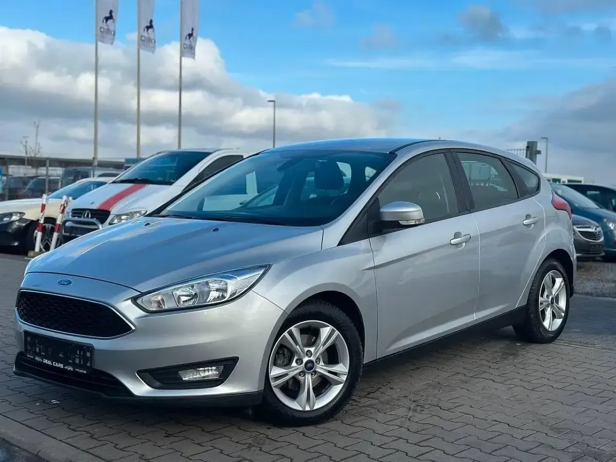 Gebraucht Ford Focus 105 PS (77 kW) 2016 Limousine