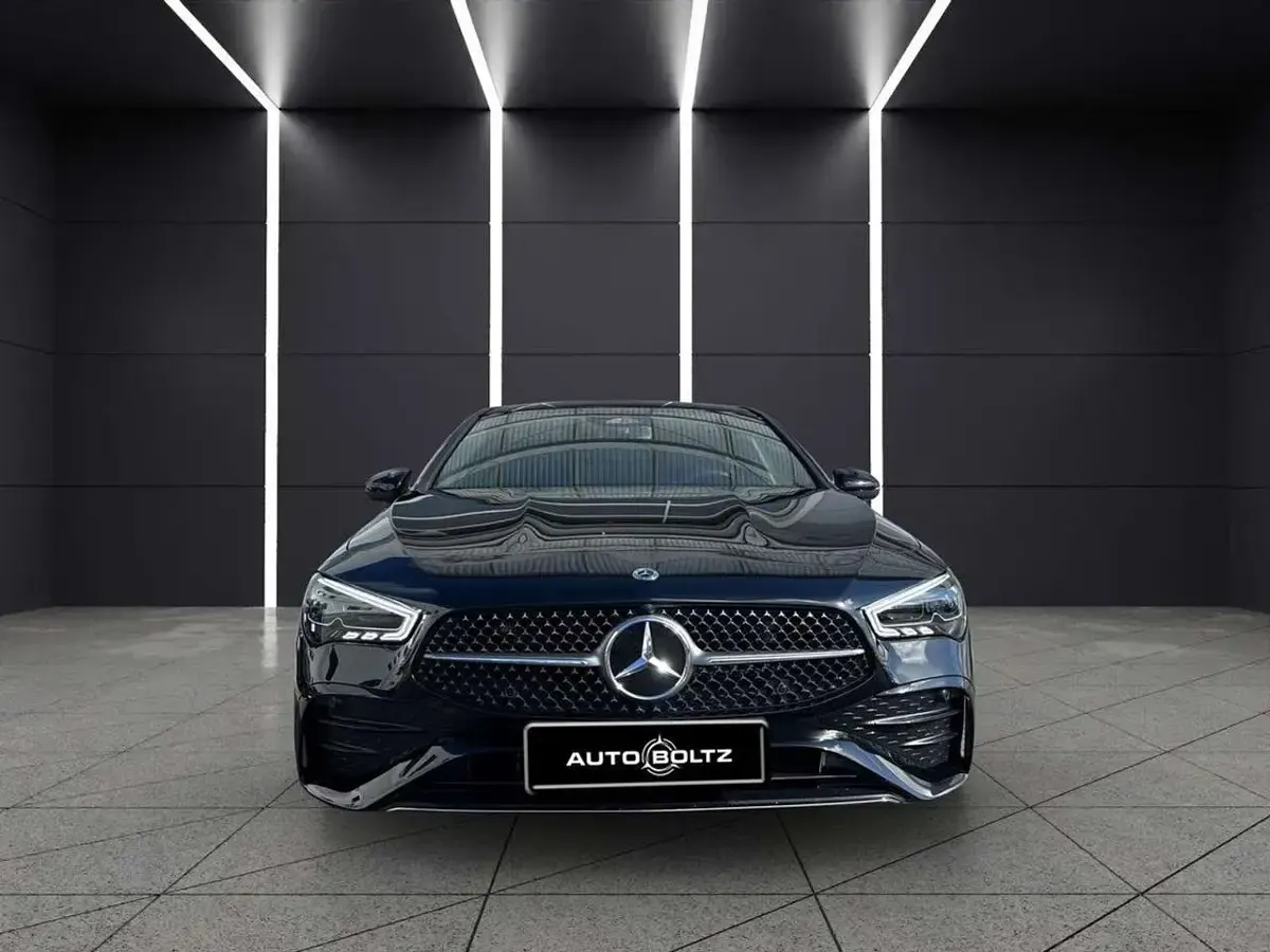 Gebraucht Mercedes CLA200 AMG 163 PS (119 kW) 2024 Kosmosschwarz Kombi