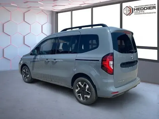 Neu Nissan Townstar 360º 131 PS (96 kW) 2026 Grau Kombi