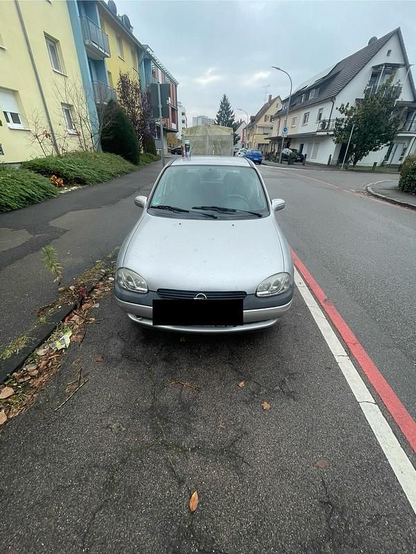 Grau Gebraucht 1999 Opel Corsa Kleinwagen | 675 € (Guter Preis) - Bild 1/4