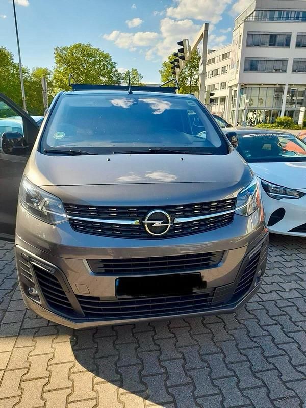 Gebraucht Opel Vivaro Elegance 130 PS (95 kW) 2022 Grau Van / Kleinbus