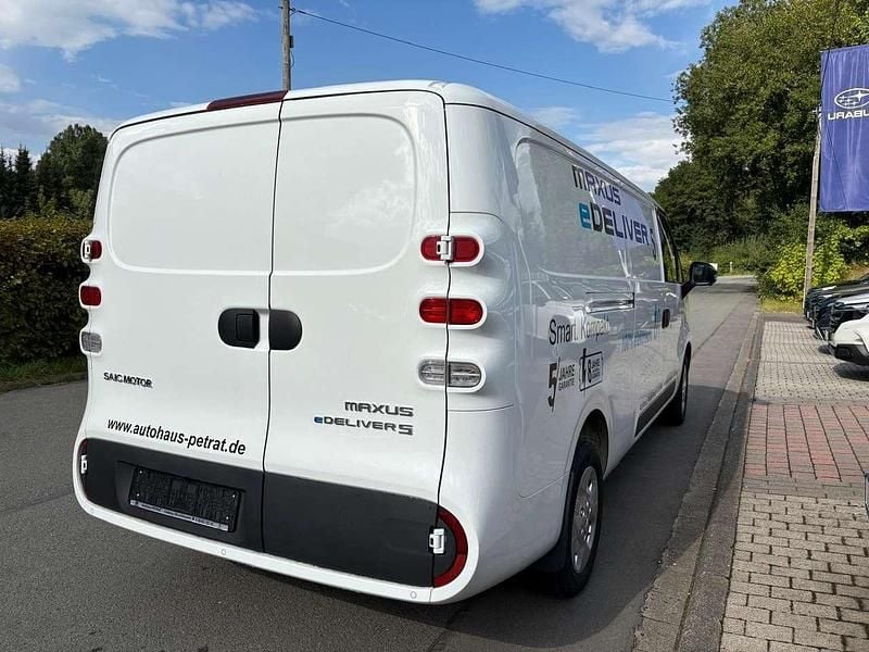 Gebraucht Maxus eDeliver 5 119 kW (163 PS) 2025 Warm white Van