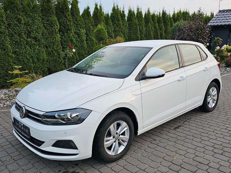 Gebraucht VW Polo Comfortline 90 PS (66 kW) 2018 Weiß Limousine