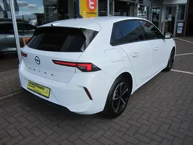 Gebraucht Opel Astra 131 PS (96 kW) 2024 Weiß Kleinwagen
