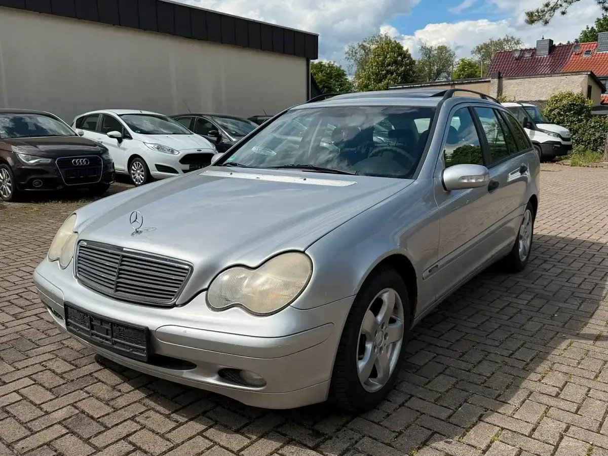 Gebraucht Mercedes C180 129 PS (94 kW) 2005 Silber Kombi