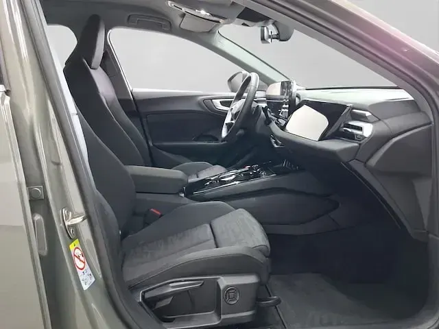 Second-hand Audi A5 204 CP (150 kW) 2025 Gri Berlinǎ