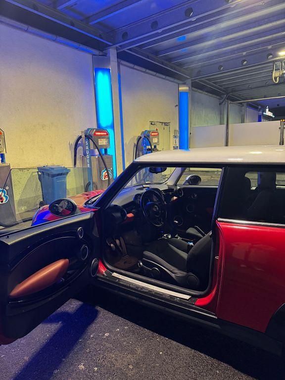 Second-hand Mini Cooper D 111 CP (81 kW) 2011 Roșu Hatchback