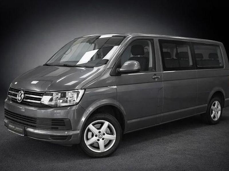 Usado VW Multivan Comfortline 150 HP (110 kW) 2017 Andere Monovolume