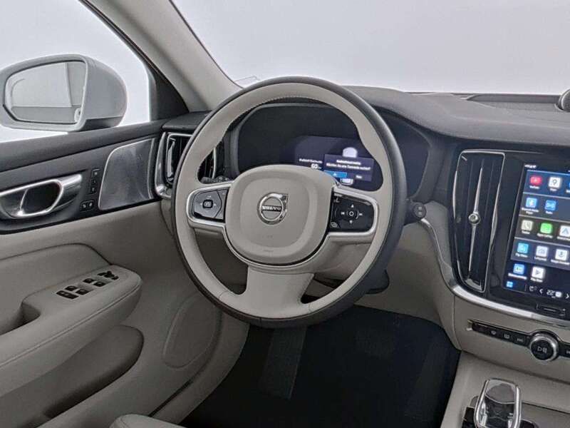 Gebraucht Volvo V60 CC 197 PS (144 kW) 2024 Andere farbe Kombi