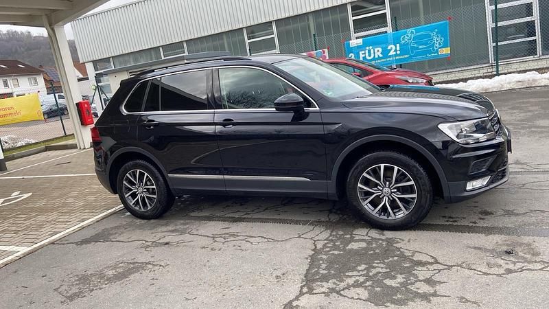 Second-hand VW Tiguan 190 CP (139 kW) 2017 Negru SUV