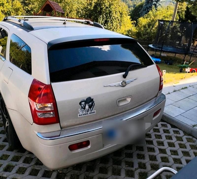 Gebraucht Chrysler 300C 218 PS (160 kW) 2008 Weiß Kombi