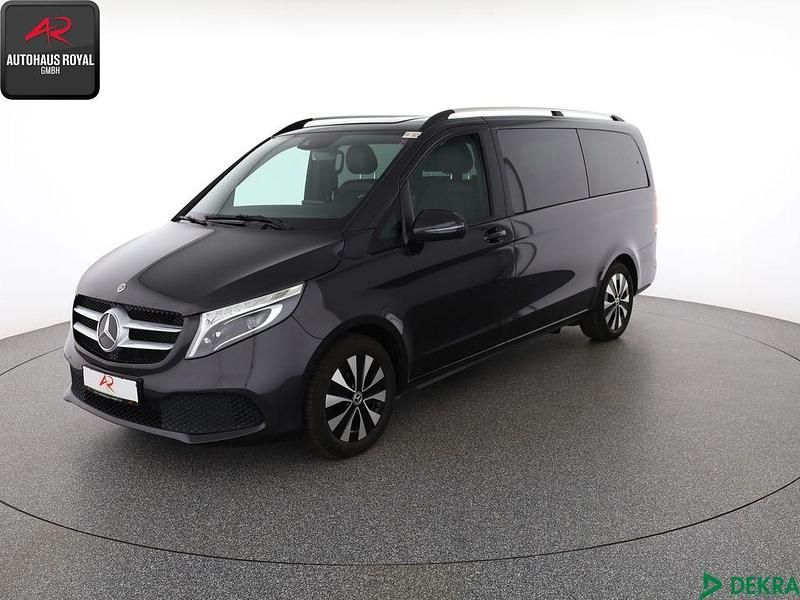 Graphitgrau Gebraucht 2021 Mercedes V250 Sport Van / Kleinbus | 48.880 € (Superpreis) - Bild 1/4