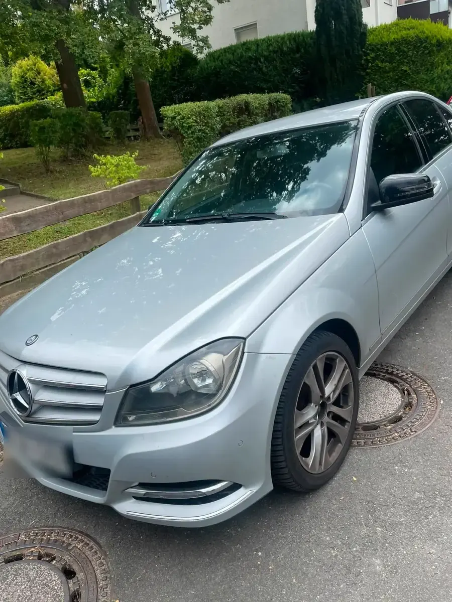 Gebraucht Mercedes C200 136 PS (100 kW) 2012 Silber Limousine