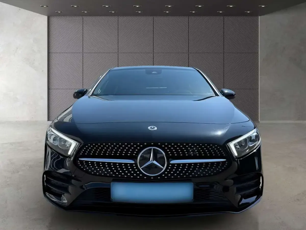 Gebraucht Mercedes A250 AMG line 160 PS (117 kW) 2021 Schwarz Kombi