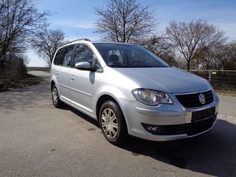 Gebraucht VW Touran Trendline 140 PS (102 kW) 2009 Silber Van / Kleinbus