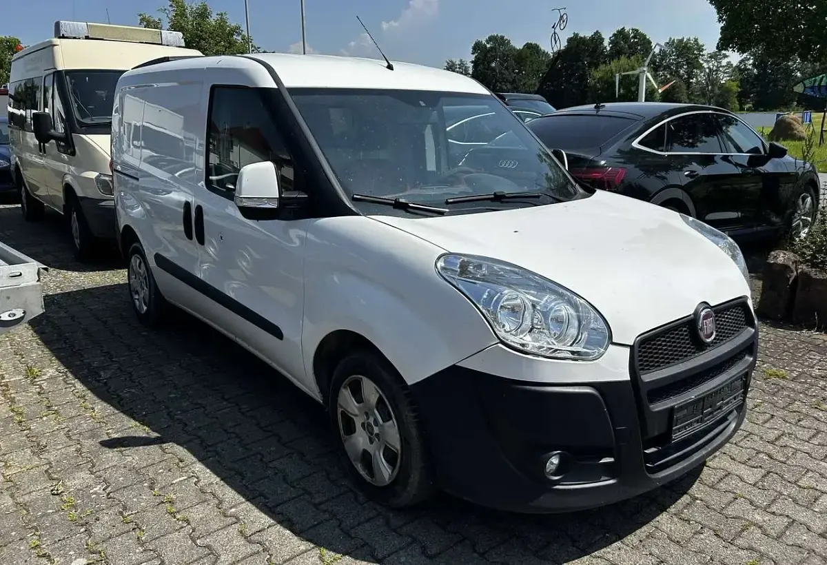 Gebraucht Fiat Doblò 90 PS (66 kW) 2014 Weiß Van / Kleinbus
