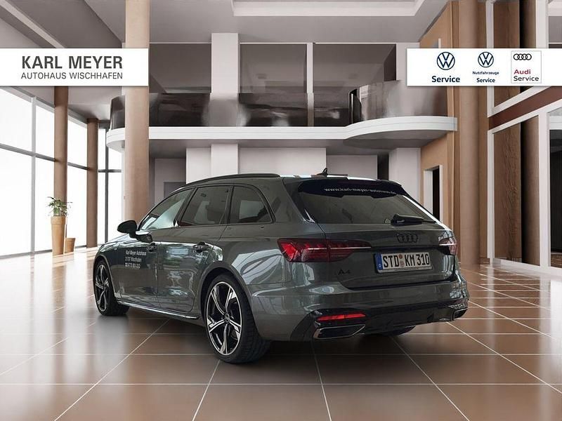Gebraucht Audi A4 Black Edition 163 PS (119 kW) 2024 Grau Kombi