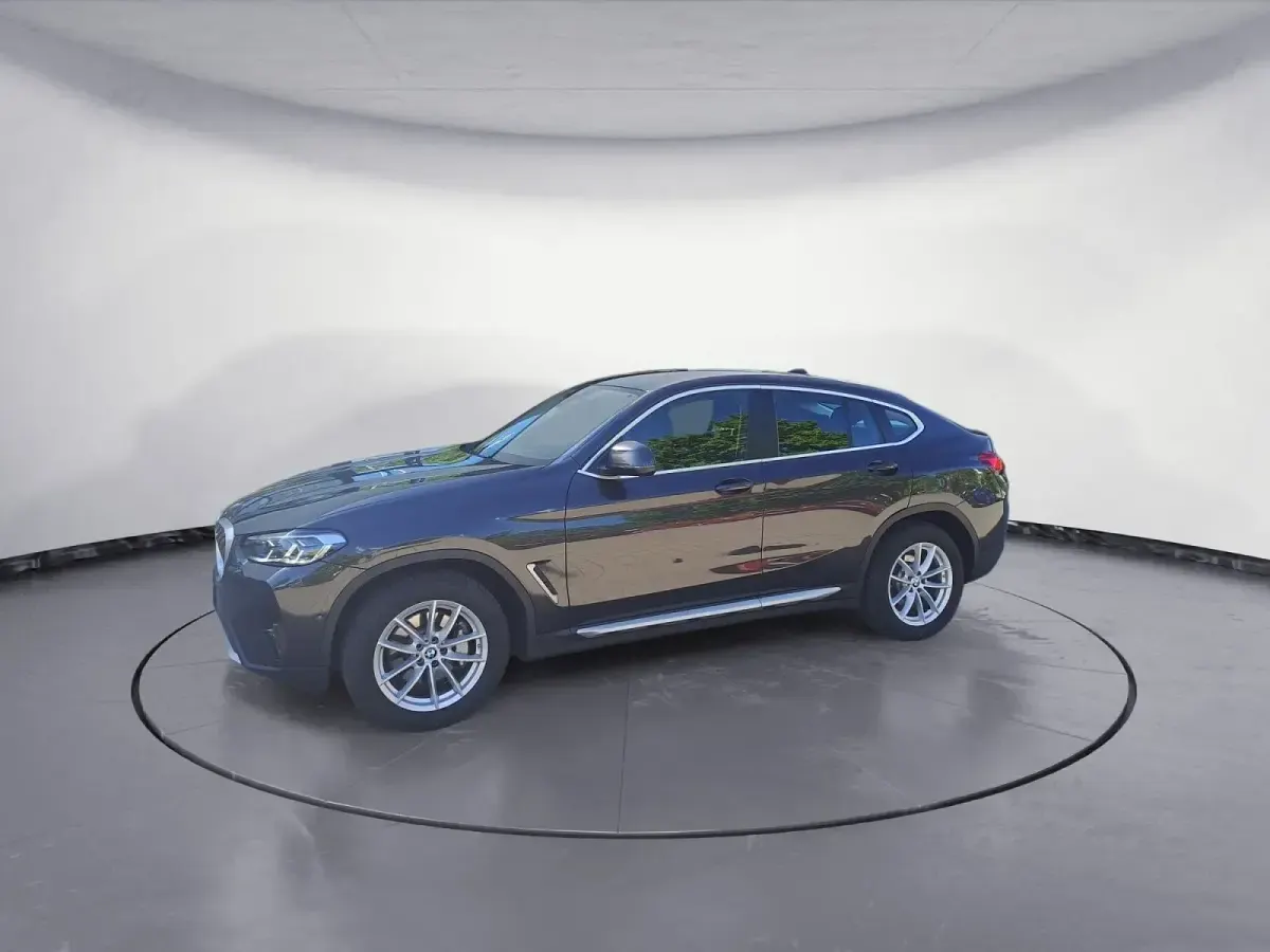 Gebraucht BMW X4 Performance 286 PS (210 kW) 2025 Grau SUV