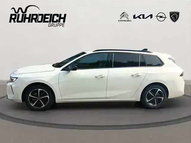 Second-hand Opel Astra Enjoy 2024 Andere Hatchback