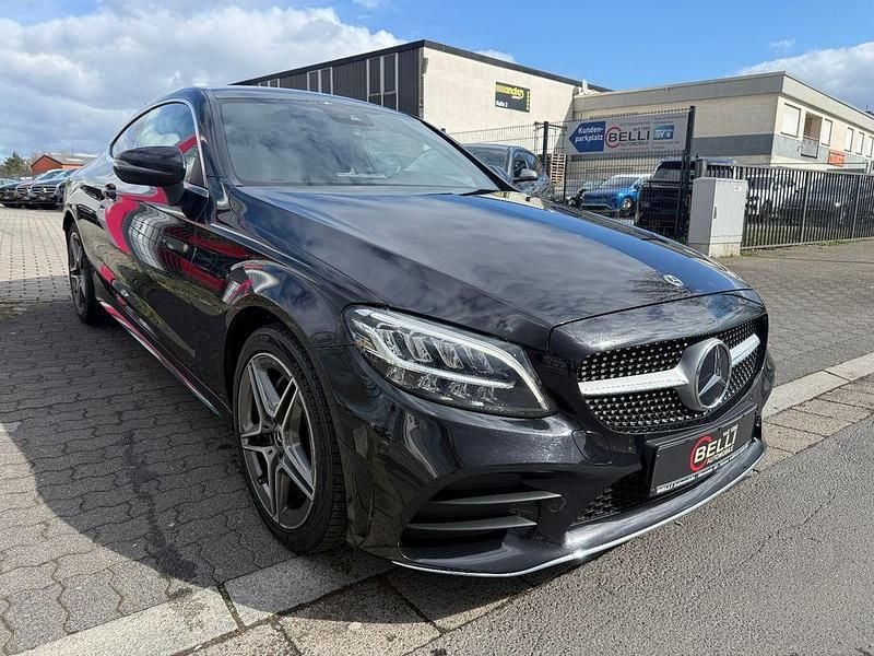 Gebraucht Mercedes C180 AMG line 156 PS (114 kW) 2019 Schwarz Coupé