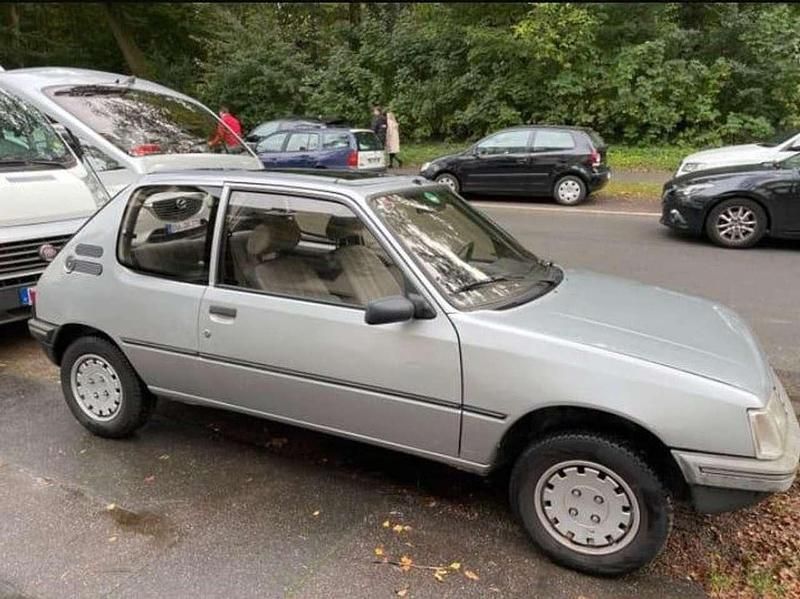 Gebraucht 1992 Peugeot 205 Limousine | 1.234 € - Bild 1/4