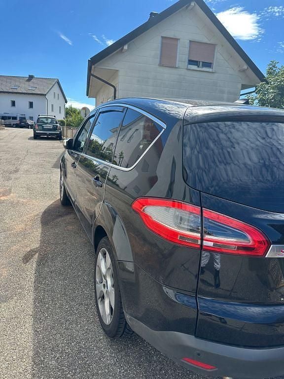 Schwarz Gebraucht 2015 Ford S-MAX Titanium S Van / Kleinbus | 9.700 € (Superpreis) - Bild 1/4