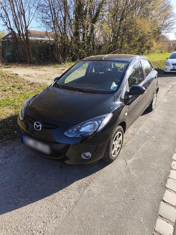 Gebraucht Mazda 2 75 PS (55 kW) 2010 Schwarz Kleinwagen