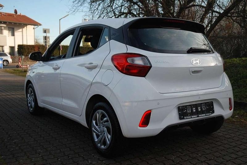 Gebraucht Hyundai i10 Select 63 PS (46 kW) 2025 Weiß Kleinwagen