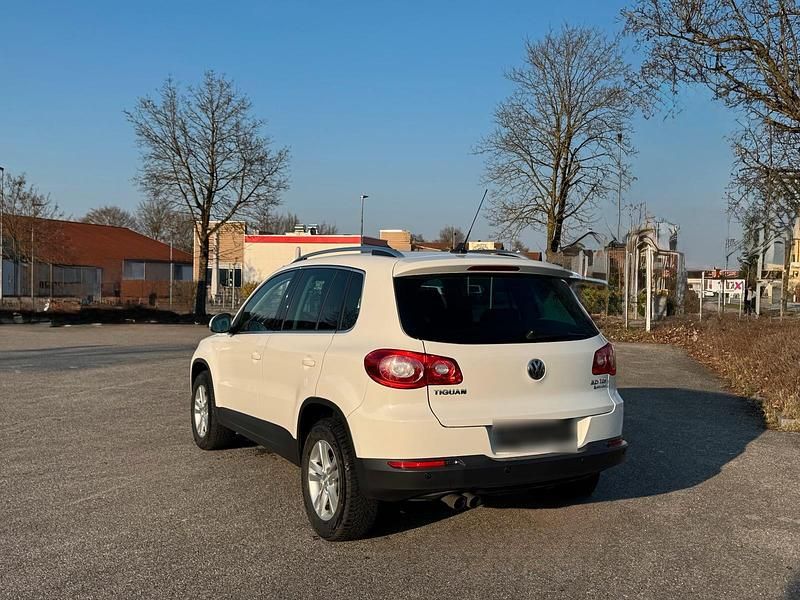 Gebraucht VW Tiguan 140 PS (102 kW) 2011 Weiß SUV