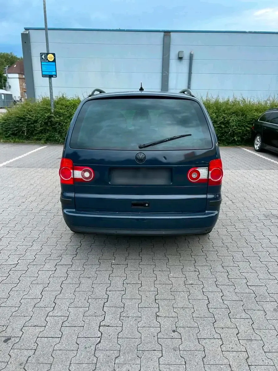 Gebraucht VW Sharan 131 PS (96 kW) 2002 Schwarz Van / Kleinbus