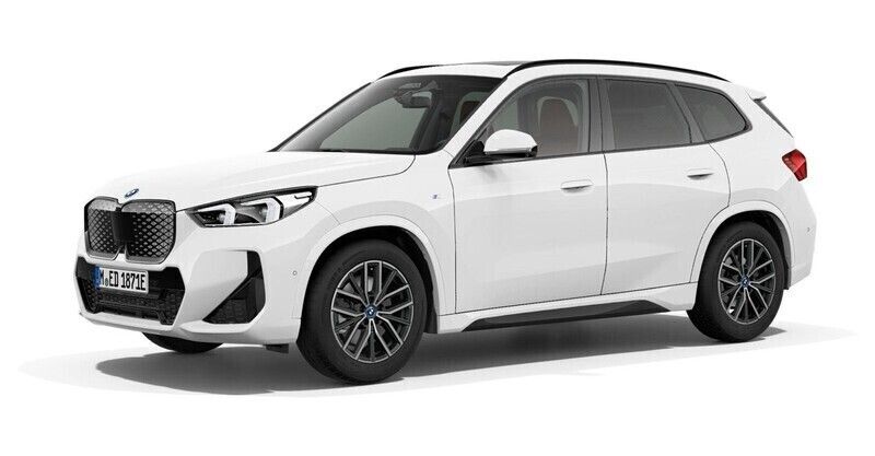 Weiß Gebraucht 2024 BMW iX1 Luxury Line SUV | 53.336 € - Bild 1/4
