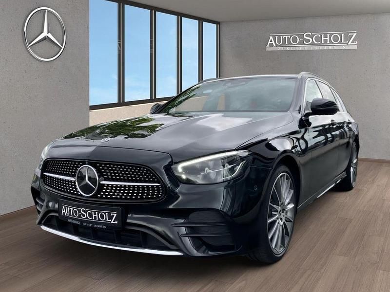 Schwarz Gebraucht 2022 Mercedes E300 Business Limousine | 36.452 € (Teuer) - Bild 1/4