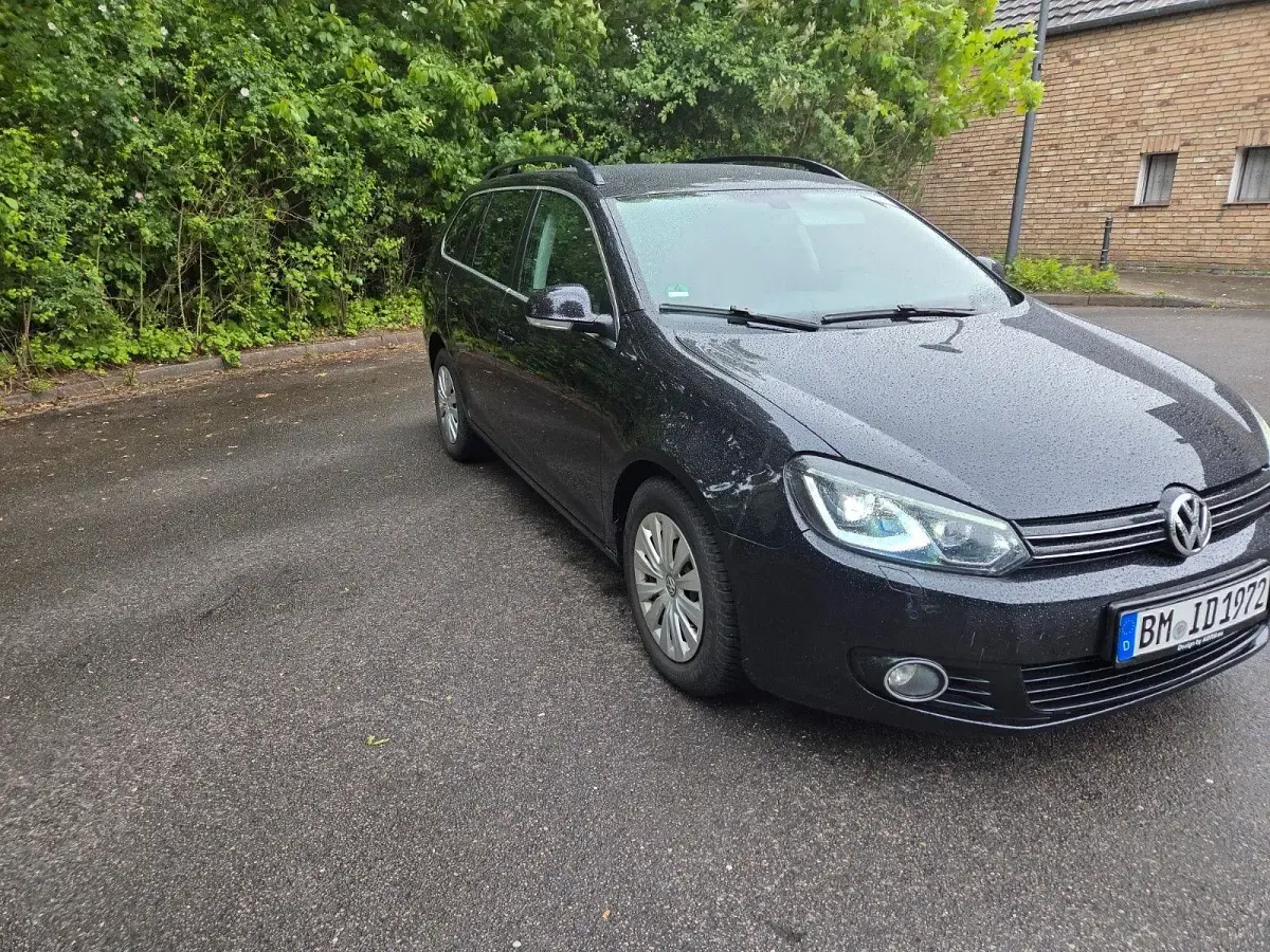 Gebraucht VW Golf VI Comfortline 122 PS (89 kW) 2010 Schwarz Kleinwagen