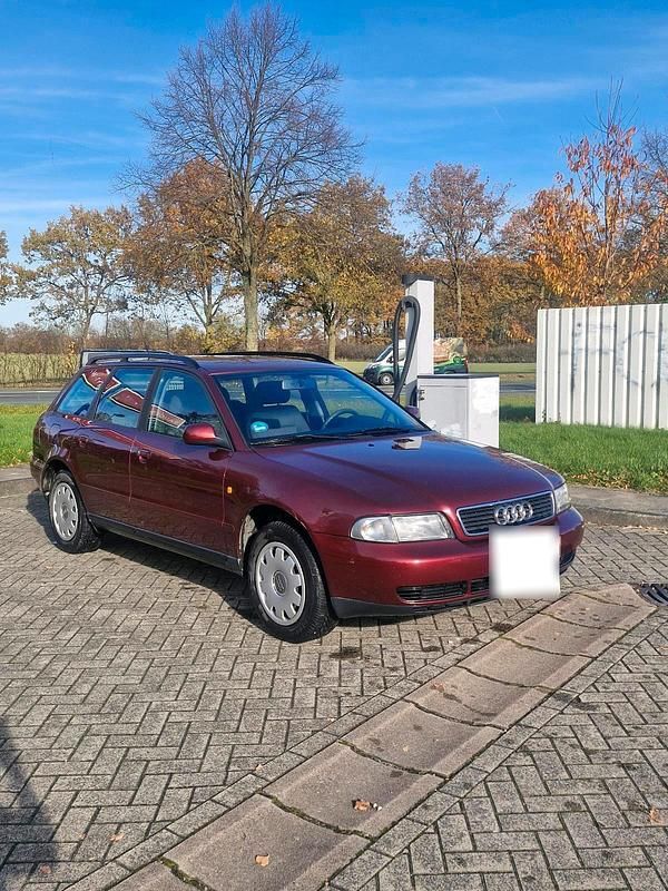 Gebraucht Audi A4 125 PS (91 kW) 1998 Rot Kombi