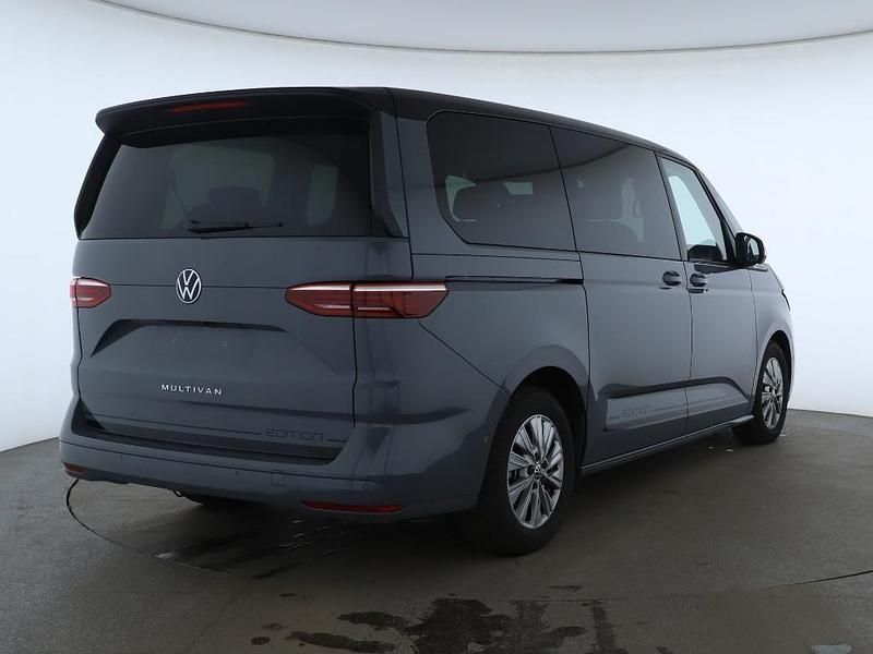 Second-hand VW Multivan Edition 150 CP (110 kW) 2024 Gri Monovolum