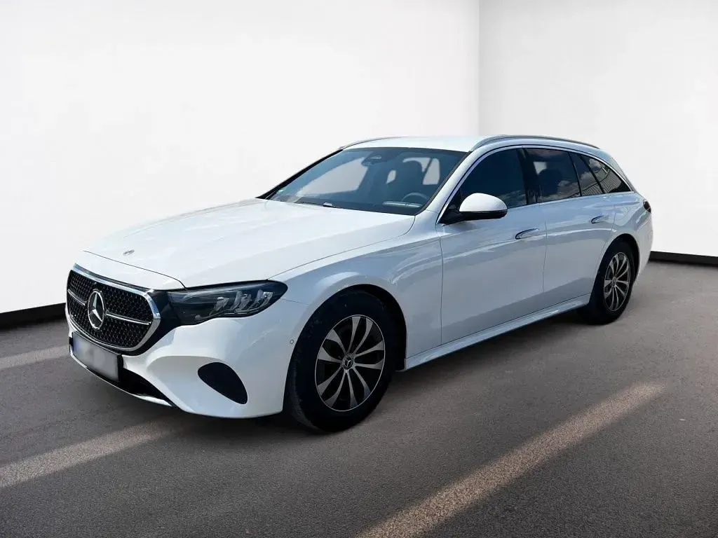 Gebraucht Mercedes E200 Avantgarde 163 PS (119 kW) 2026 Polarweiß uni Kombi