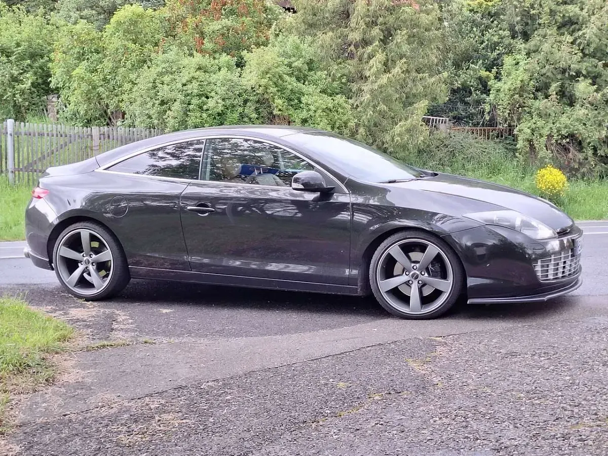 Gebraucht Renault Laguna Coupé GT 205 PS (150 kW) 2009 Schwarz Coupé